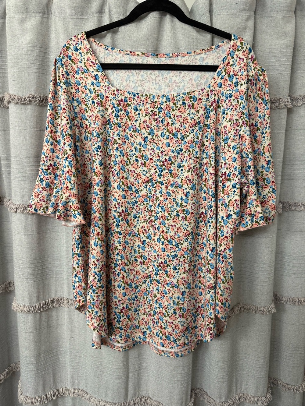Square Neck Woman’s Floral Flowy Top Soft - SIZE 3X